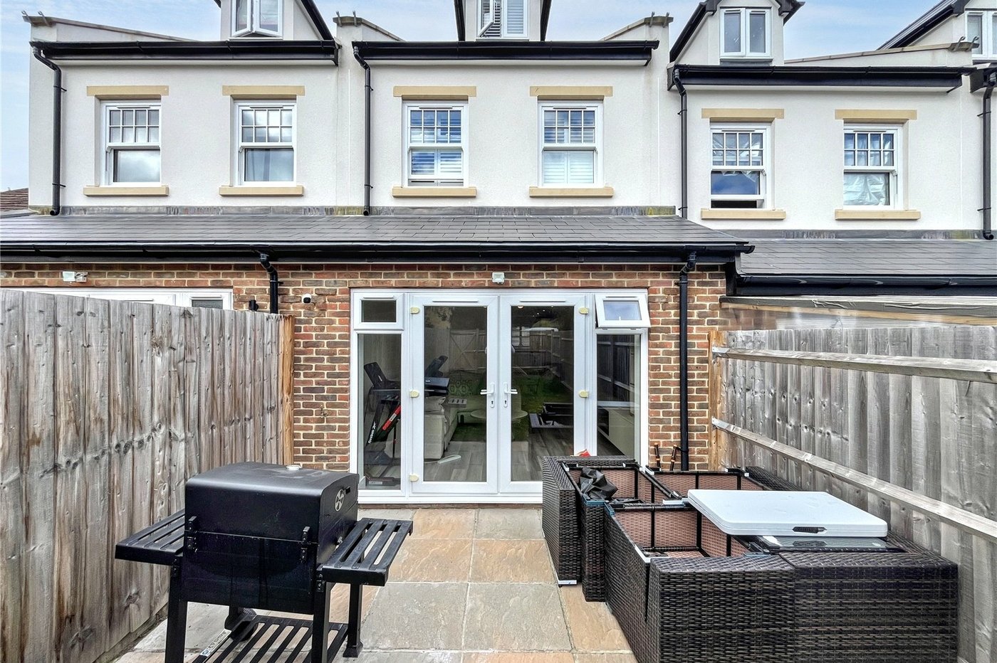 3 bedroom property for sale in Rainham | Robinson Michael & Jackson