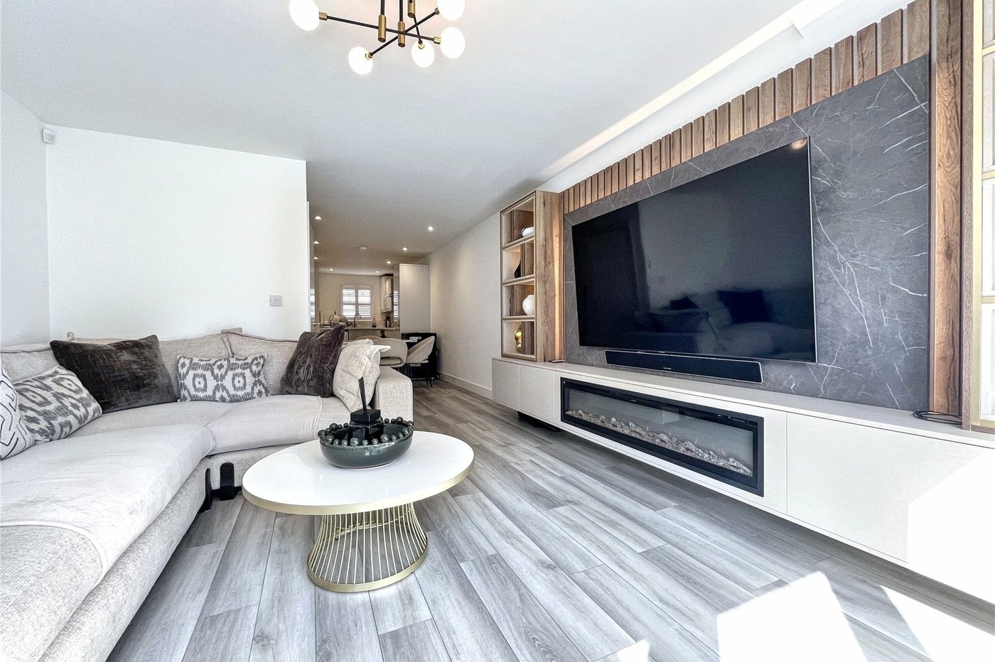 3 bedroom property for sale in Rainham | Robinson Michael & Jackson