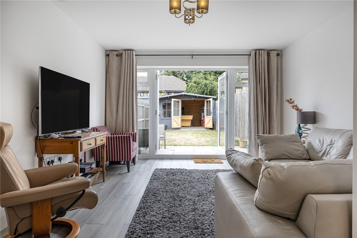 3 bedroom property for sale in Rainham | Robinson Michael & Jackson