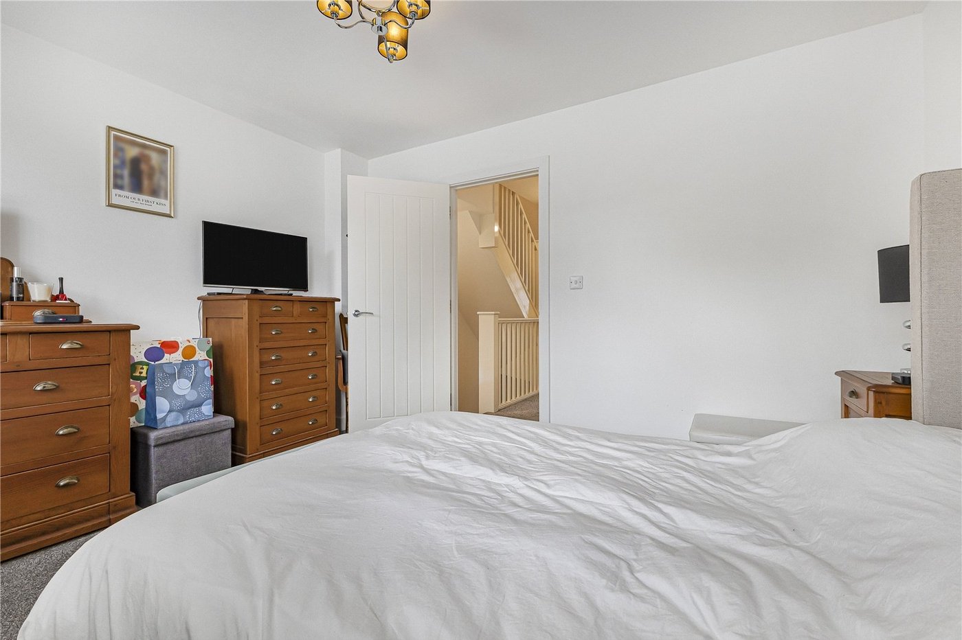 3 bedroom property for sale in Rainham | Robinson Michael & Jackson