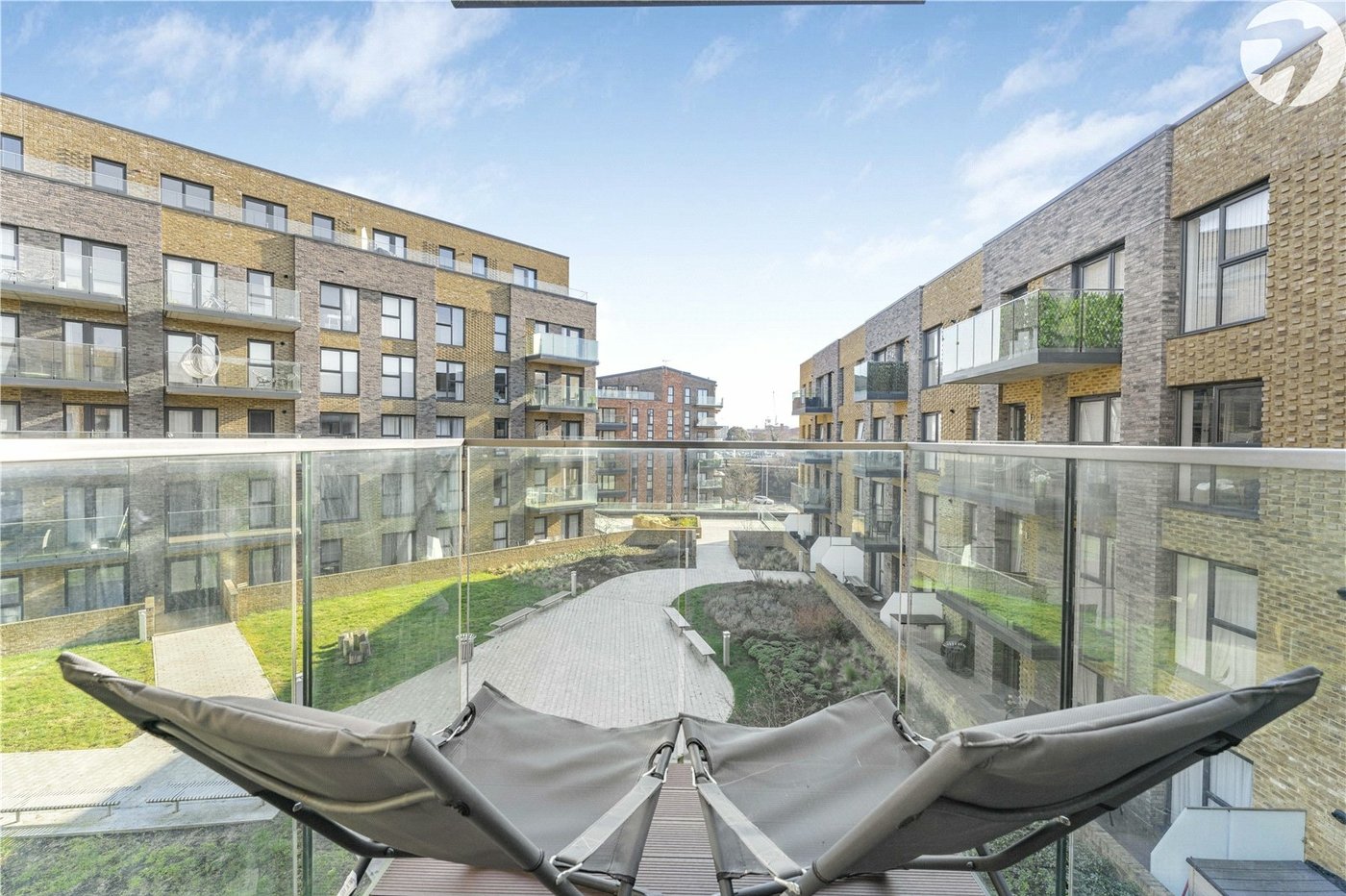 2 bedroom property for sale in Dartford | Robinson Jackson