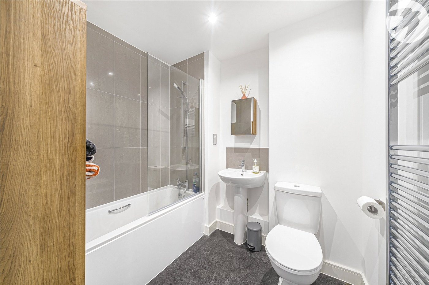 2 bedroom property for sale in Dartford | Robinson Jackson