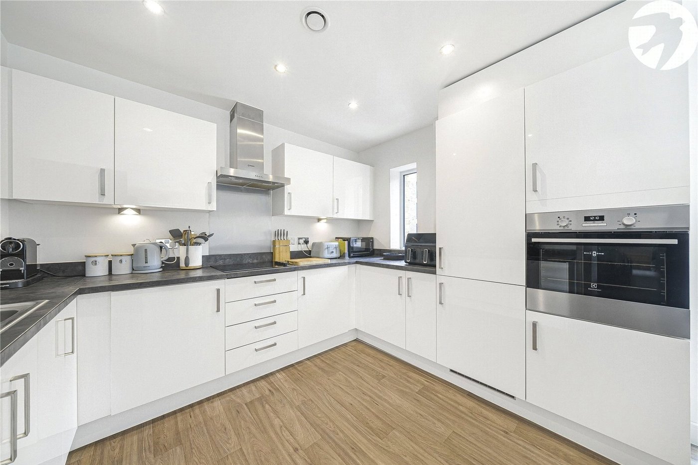 2 bedroom property for sale in Dartford | Robinson Jackson