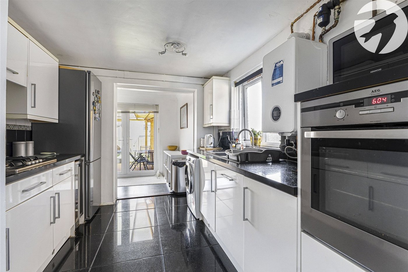 3 bedroom house to rent in Wainscott | Robinson Michael & Jackson