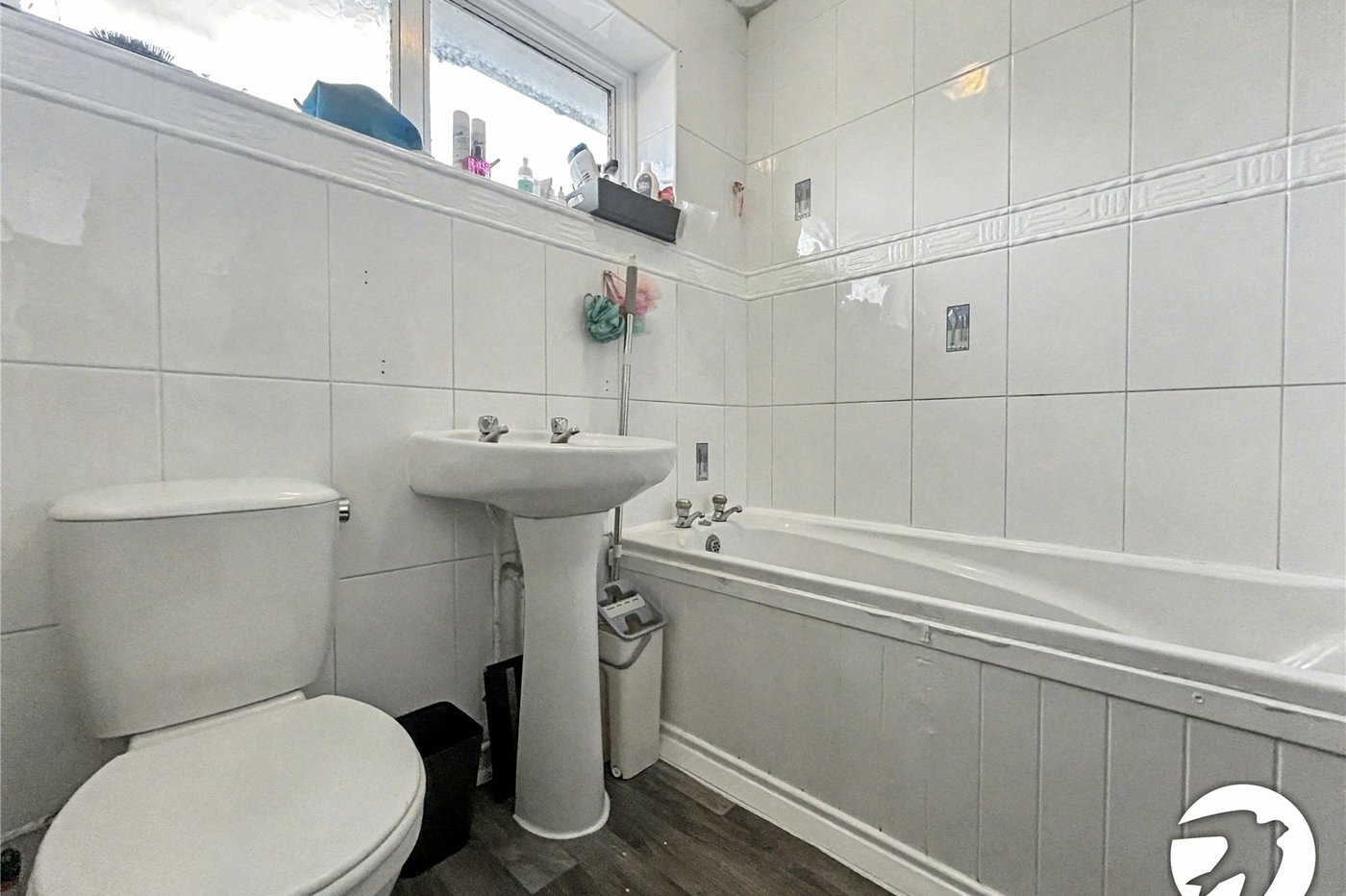 3 bedroom house to rent in Wainscott | Robinson Michael & Jackson