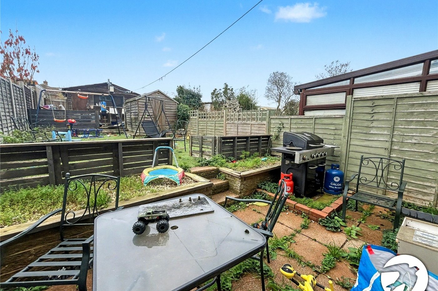 3 bedroom house to rent in Wainscott | Robinson Michael & Jackson