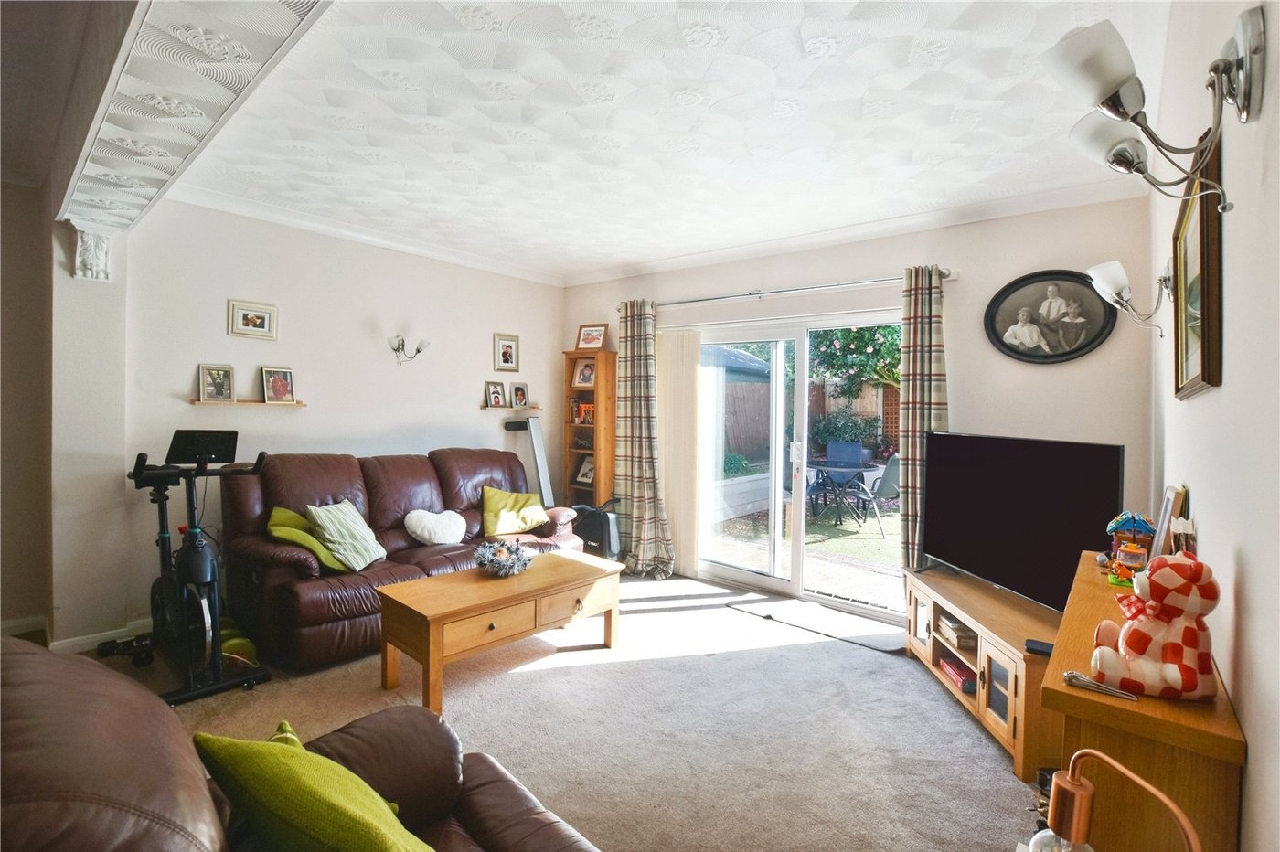 3 bedroom bungalow for sale in Joydens Wood | Robinson Jackson