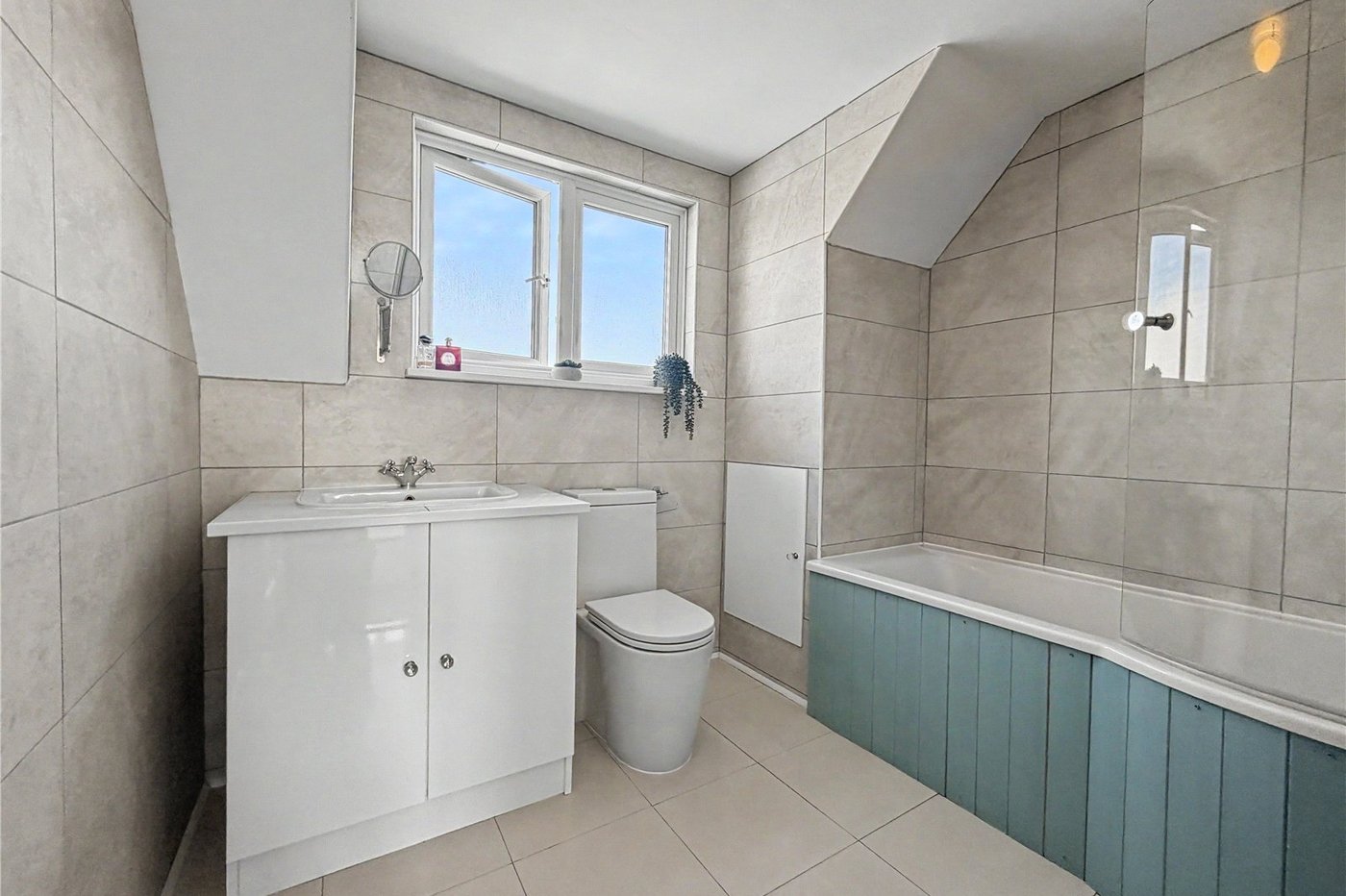 5 bedroom bungalow for sale in Gillingham | Robinson Michael & Jackson