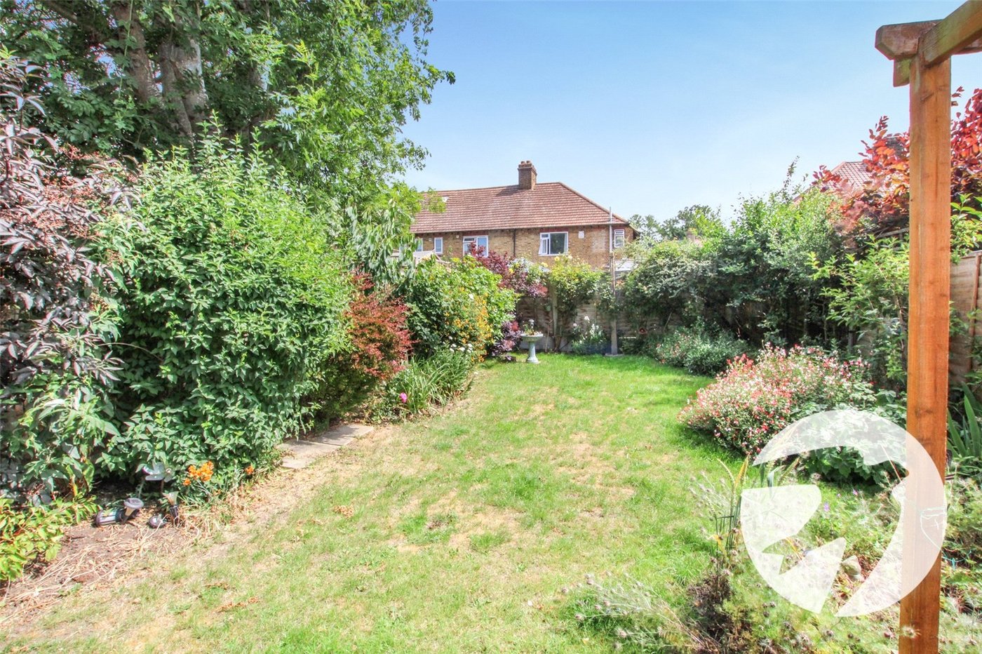3 bedroom house for sale in London | Robinson Jackson