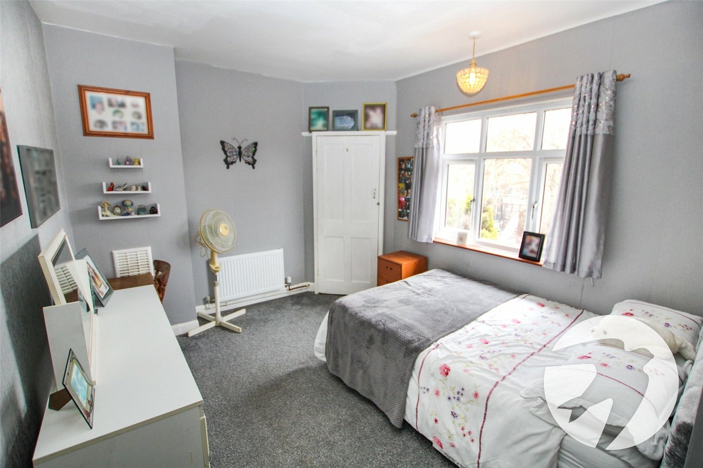 3 bedroom house for sale in London | Robinson Jackson