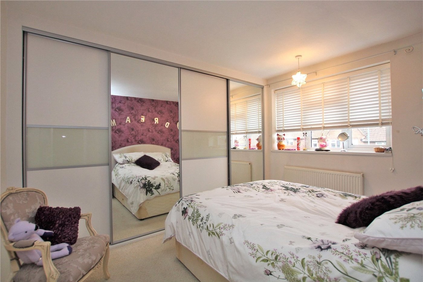 3 bedroom house for sale in London | Robinson Jackson