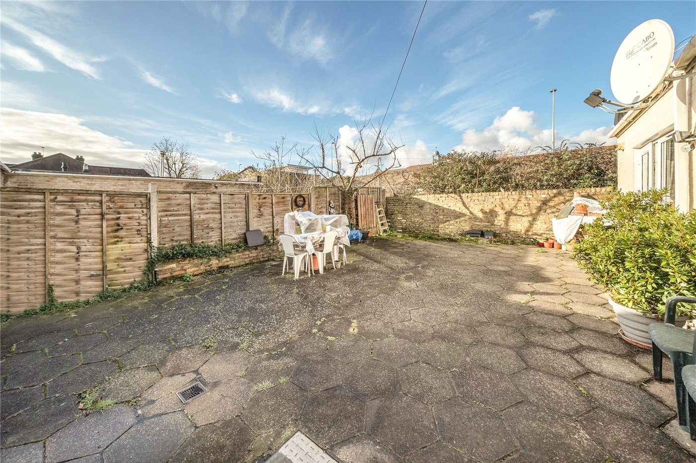 3 bedroom bungalow for sale in Streatham | Robinson Jackson