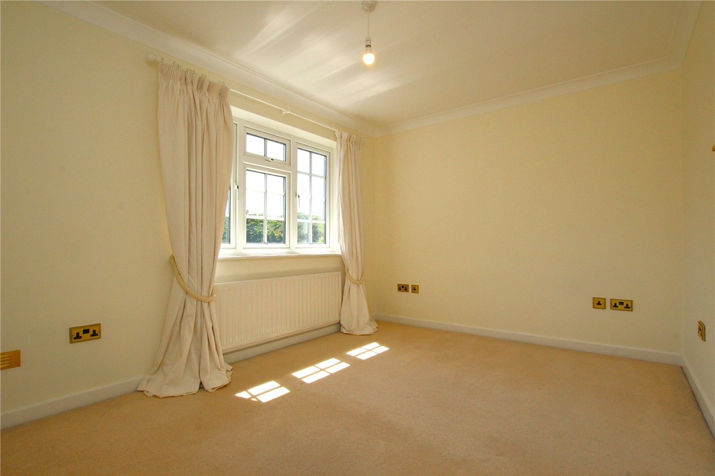 3 bedroom house for sale in Shooters Hill | Robinson Jackson