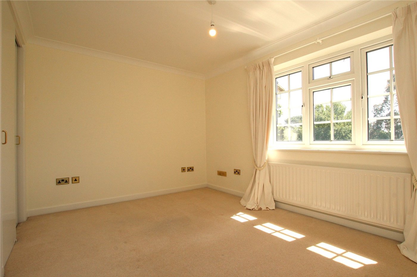 3 bedroom house for sale in Shooters Hill | Robinson Jackson