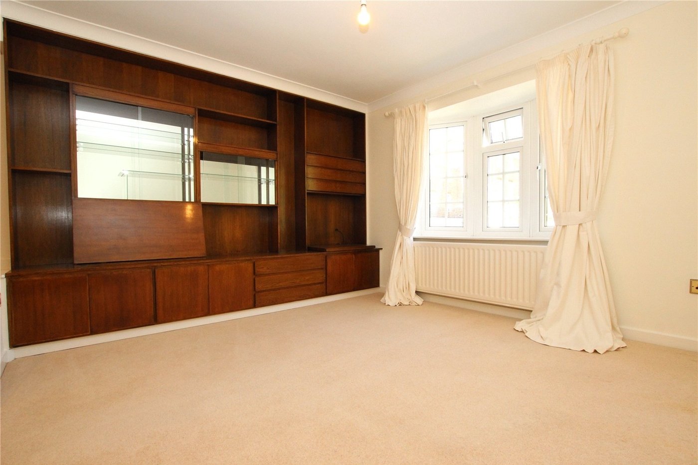 3 bedroom house for sale in Shooters Hill | Robinson Jackson