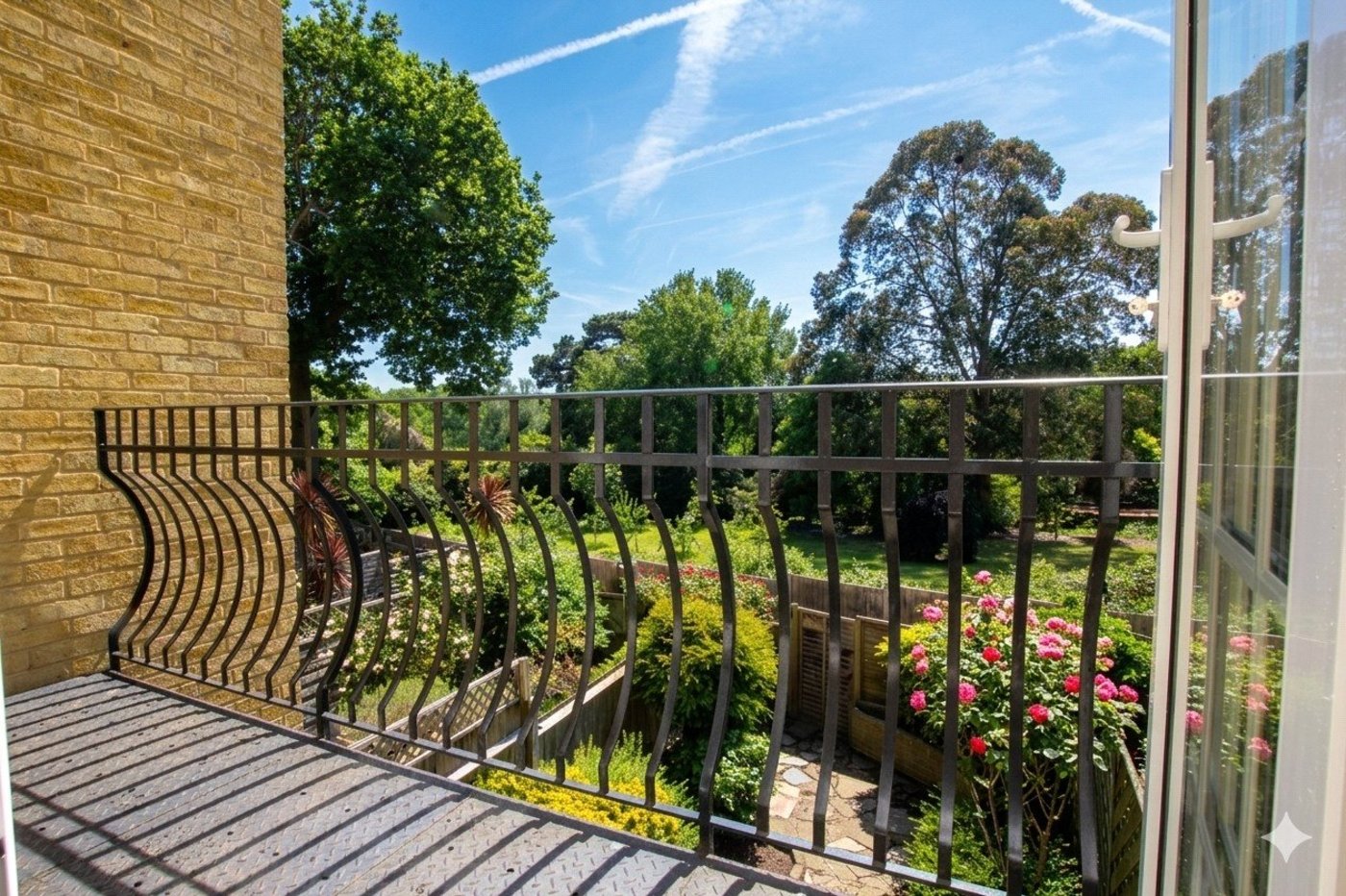 3 bedroom house for sale in Shooters Hill | Robinson Jackson