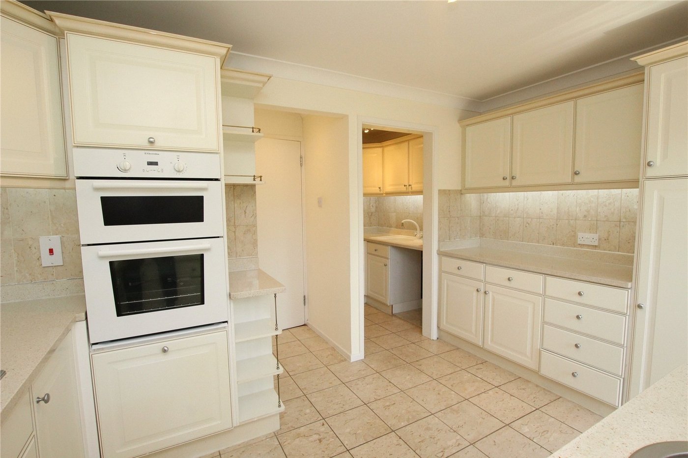3 bedroom house for sale in Shooters Hill | Robinson Jackson