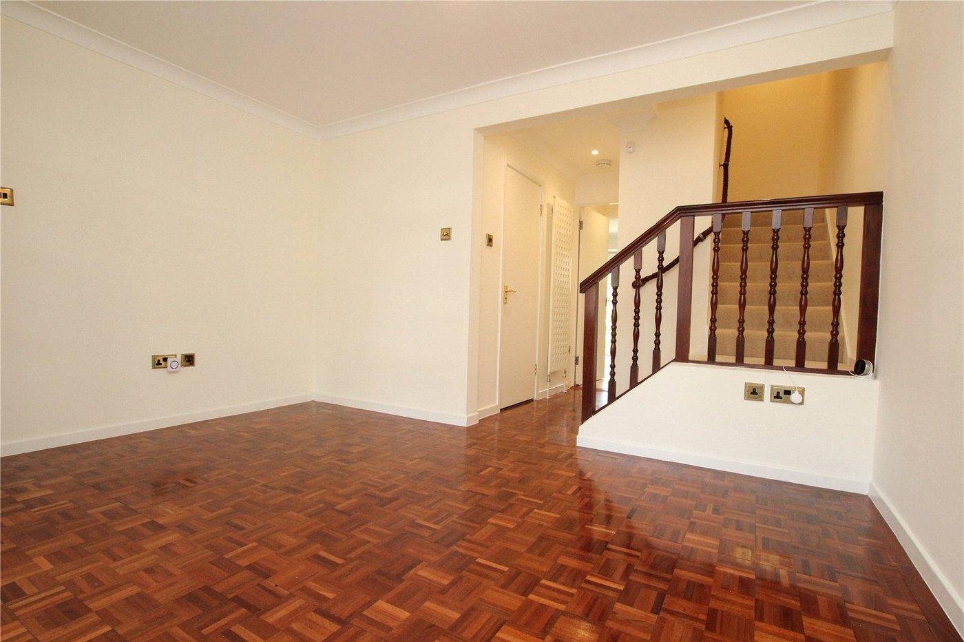 3 bedroom house for sale in Shooters Hill | Robinson Jackson