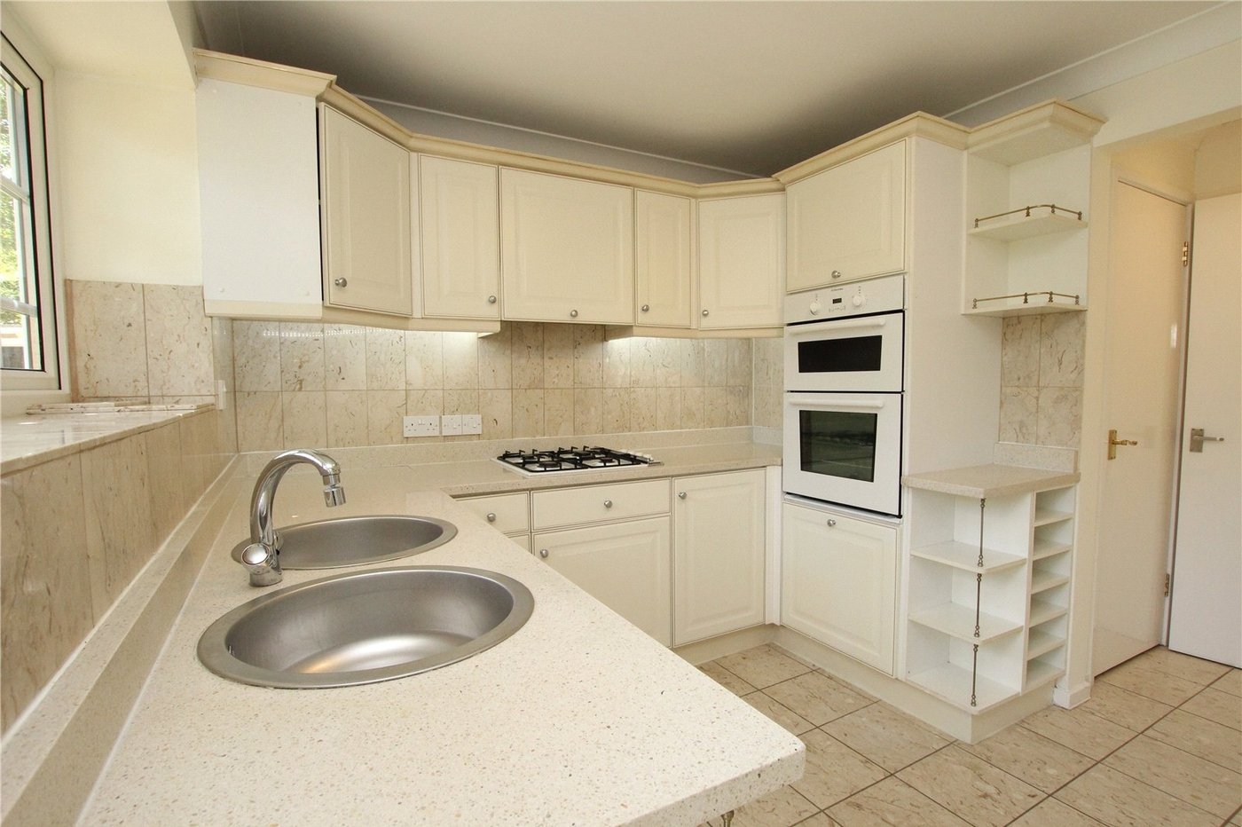 3 bedroom house for sale in Shooters Hill | Robinson Jackson