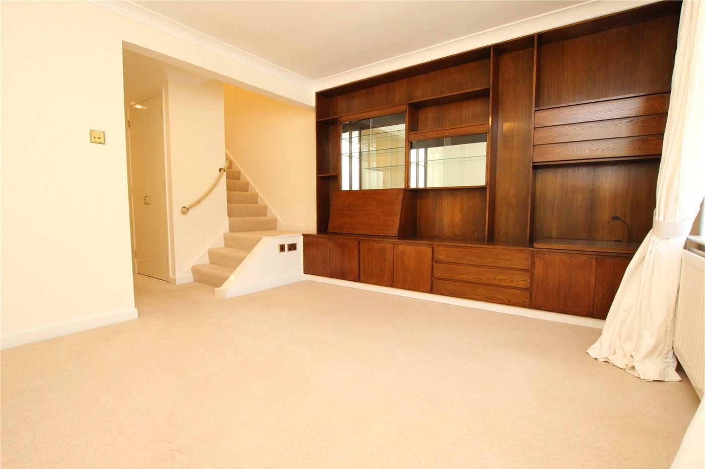 3 bedroom house for sale in Shooters Hill | Robinson Jackson