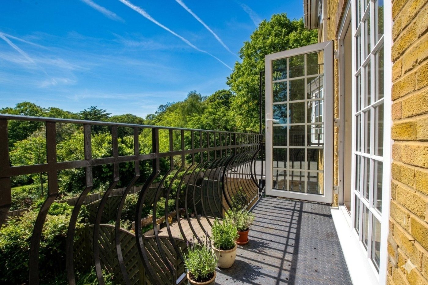 3 bedroom house for sale in Shooters Hill | Robinson Jackson