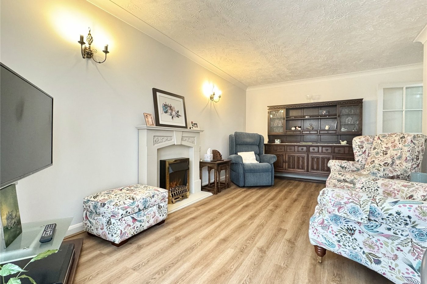 1 bedroom property for sale in Oakleigh Close | Robinson Jackson