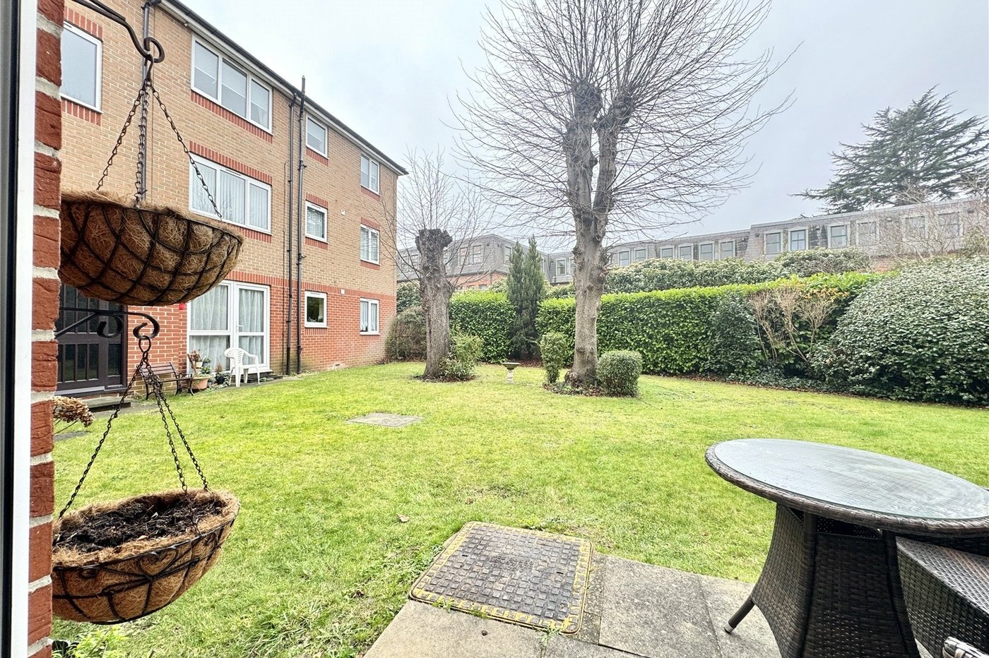 1 bedroom property for sale in Oakleigh Close | Robinson Jackson