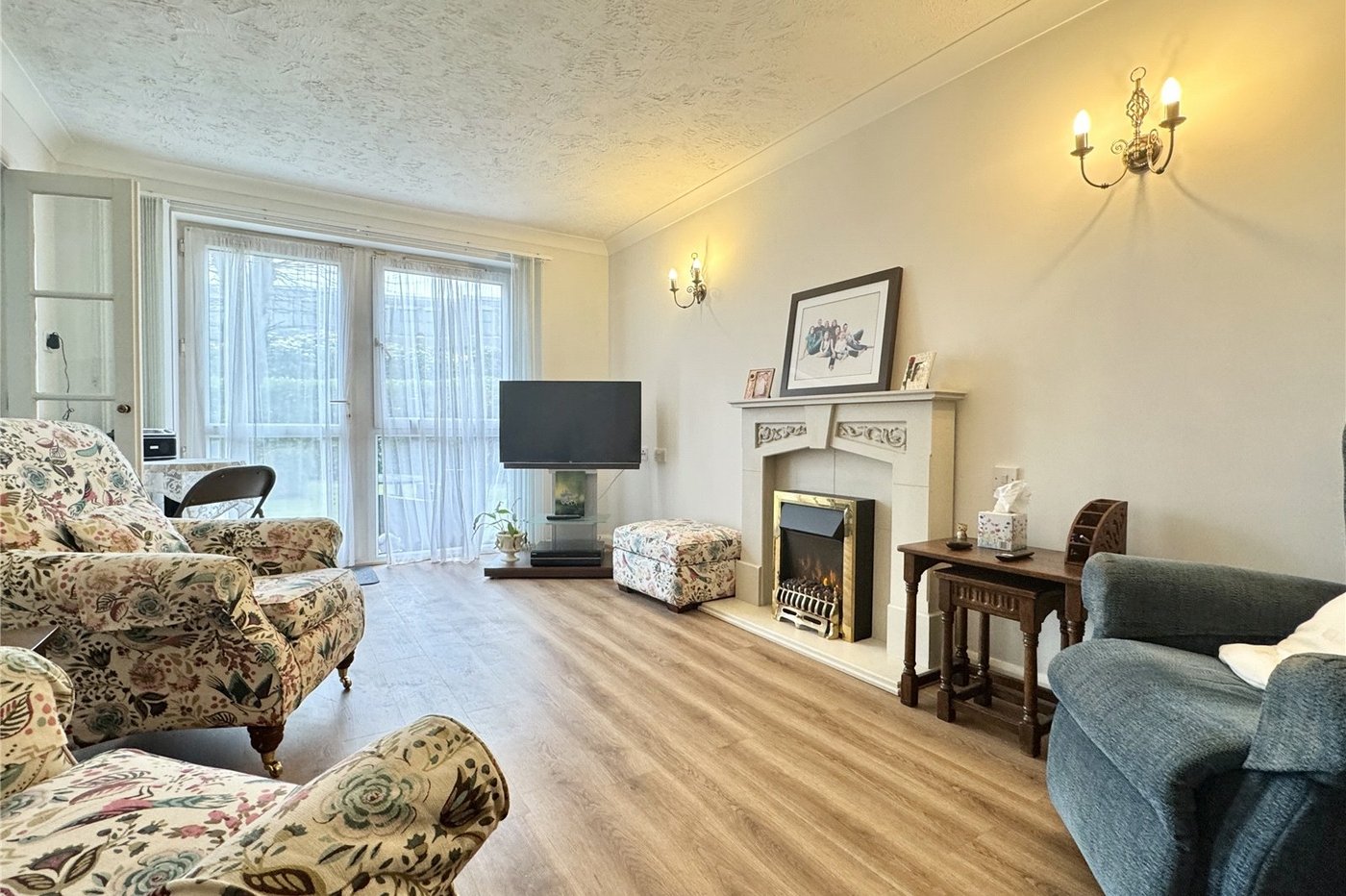 1 bedroom property for sale in Oakleigh Close | Robinson Jackson