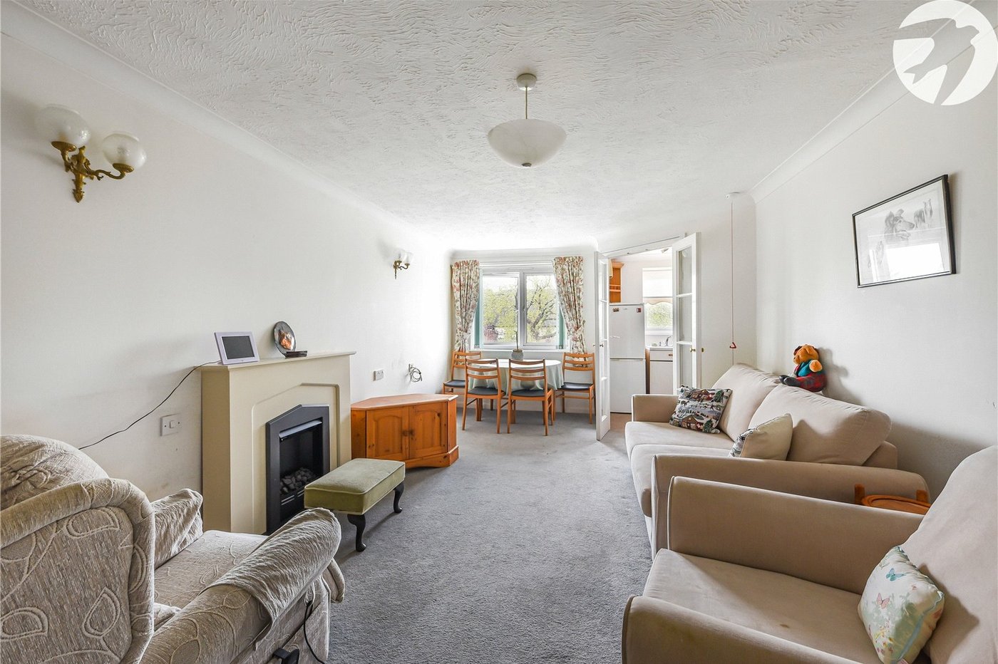 2 bedroom property for sale in Oakleigh Close | Robinson Jackson