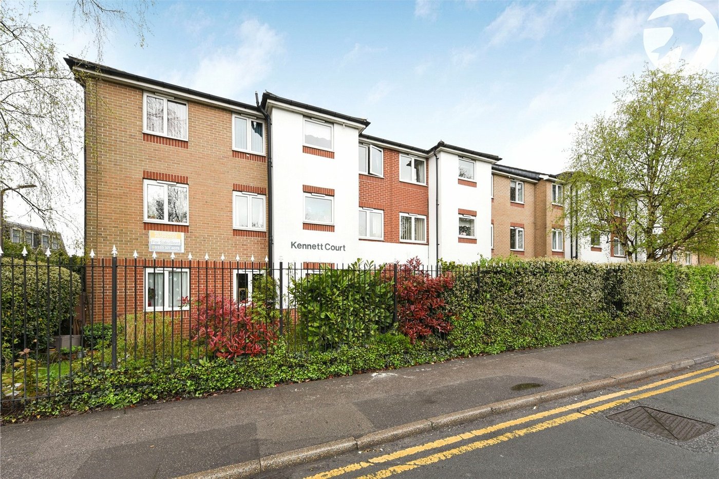 2 bedroom property for sale in Oakleigh Close | Robinson Jackson