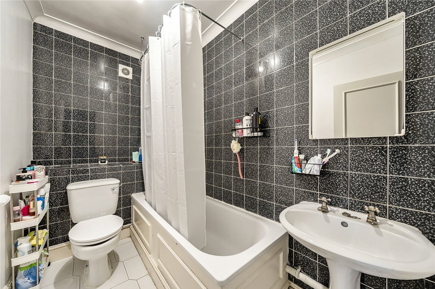 2 bedroom property for sale in Sydenham | Robinson Jackson