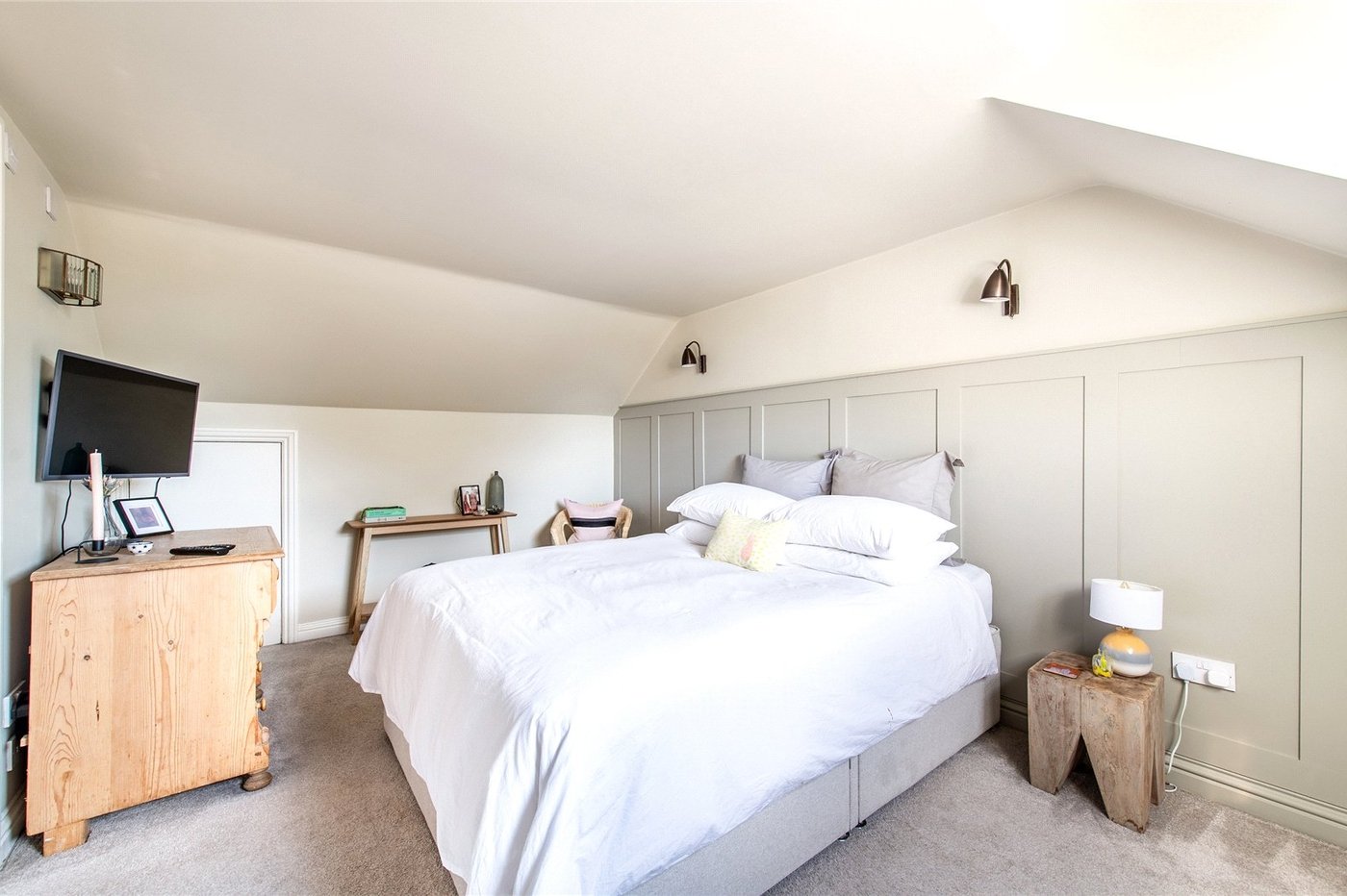 2 bedroom property for sale in Gravesend | Robinson Michael & Jackson