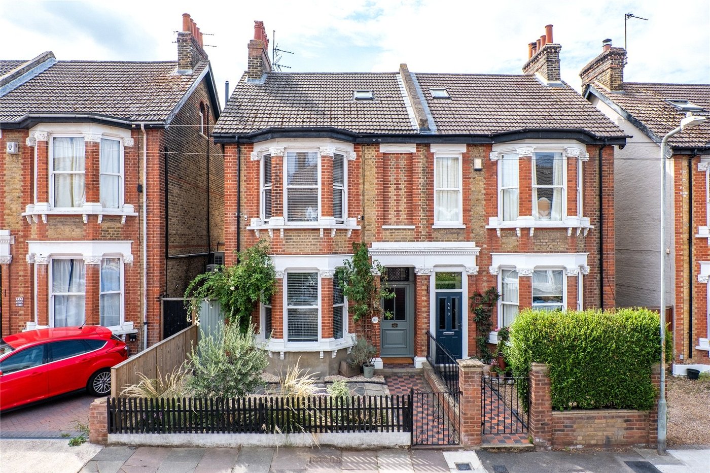 2 bedroom property for sale in Gravesend | Robinson Michael & Jackson
