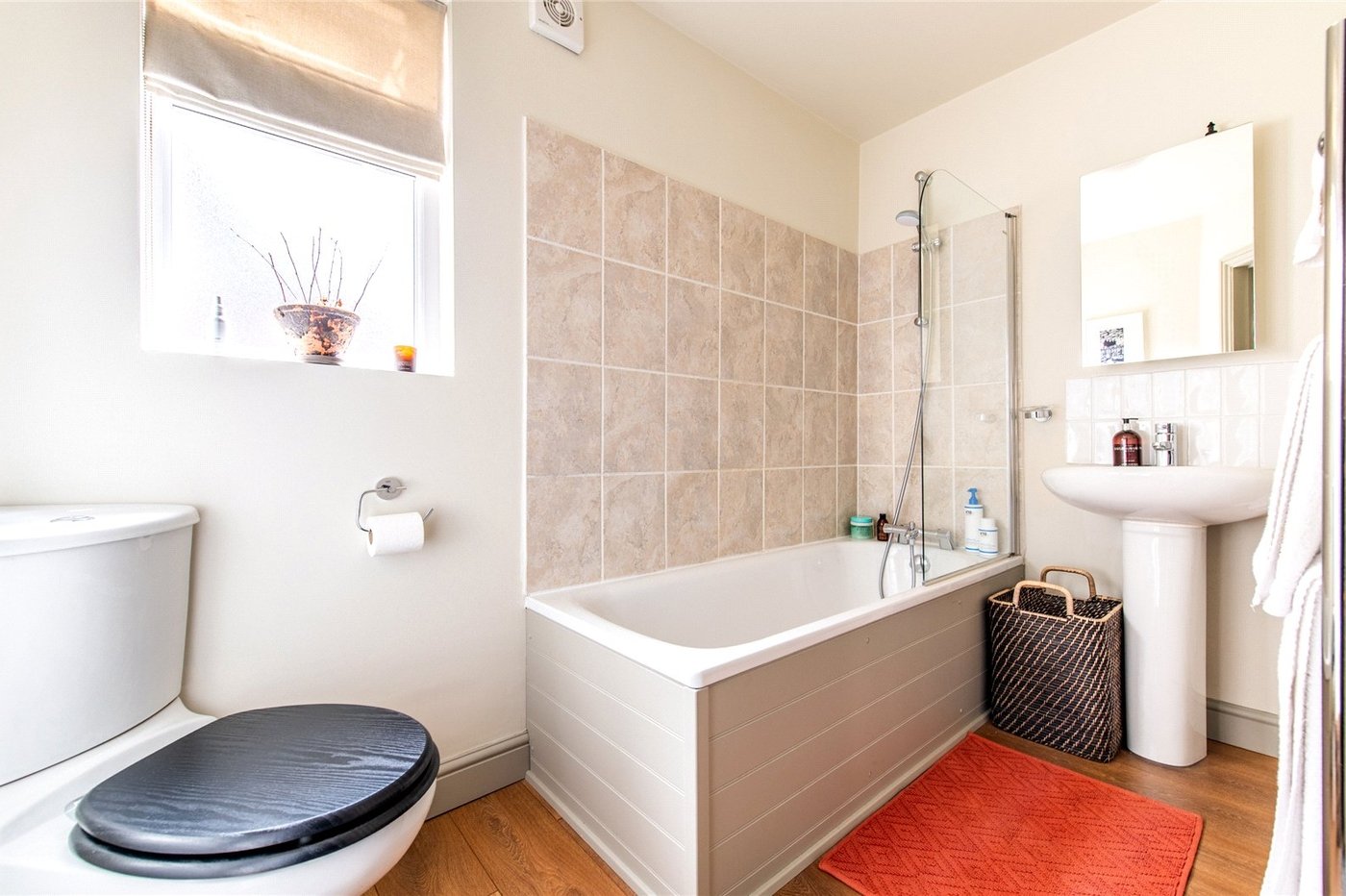2 bedroom property for sale in Gravesend | Robinson Michael & Jackson