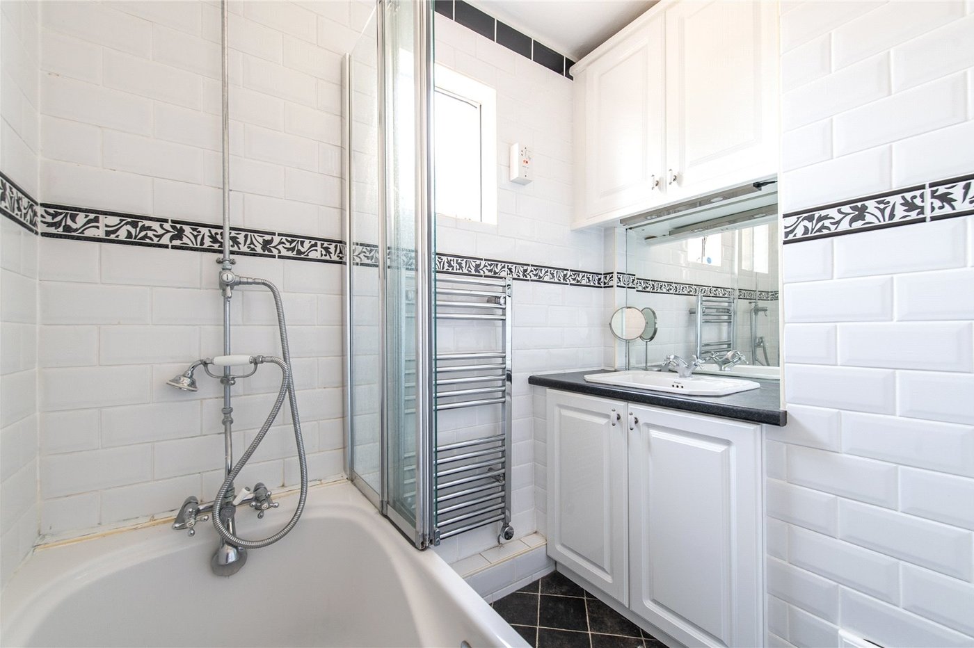 4 bedroom house for sale in Gravesend | Robinson Michael & Jackson