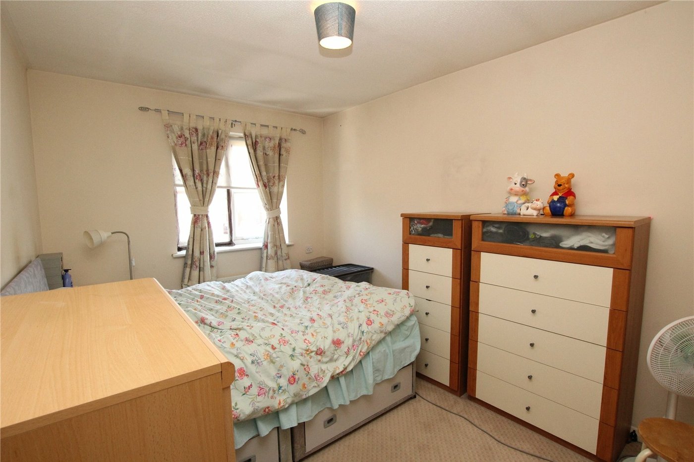 3 bedroom house for sale in London | Robinson Jackson