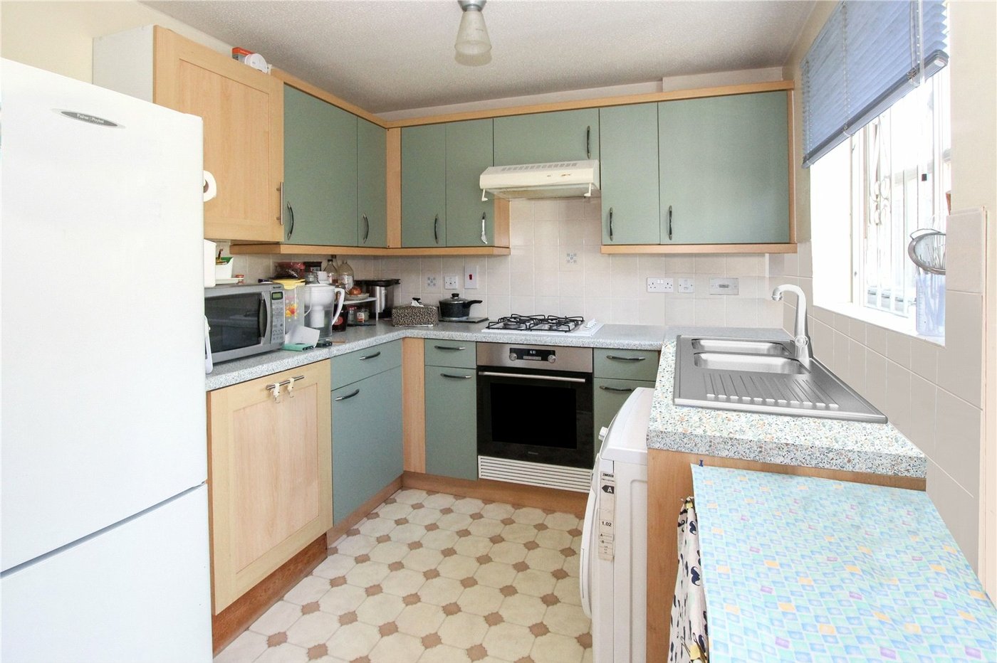 3 bedroom house for sale in London | Robinson Jackson