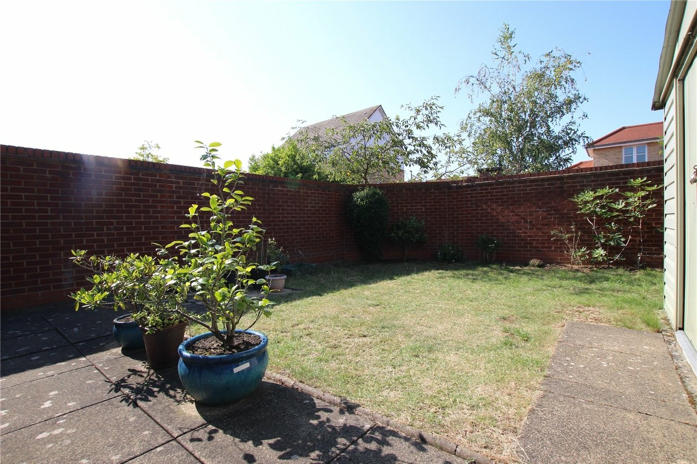 3 bedroom house for sale in London | Robinson Jackson