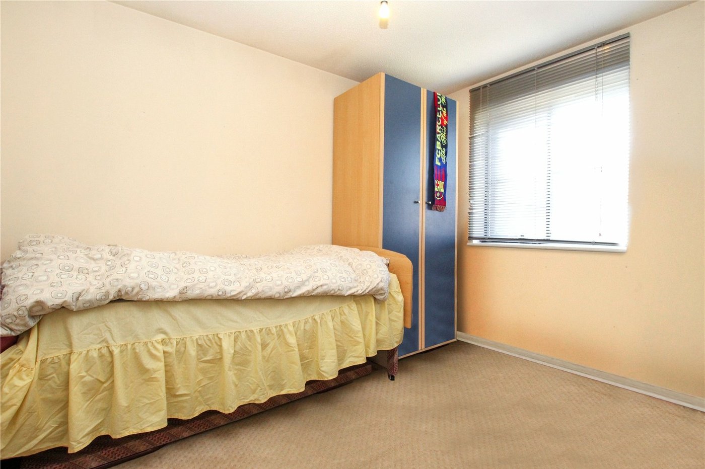 3 bedroom house for sale in London | Robinson Jackson