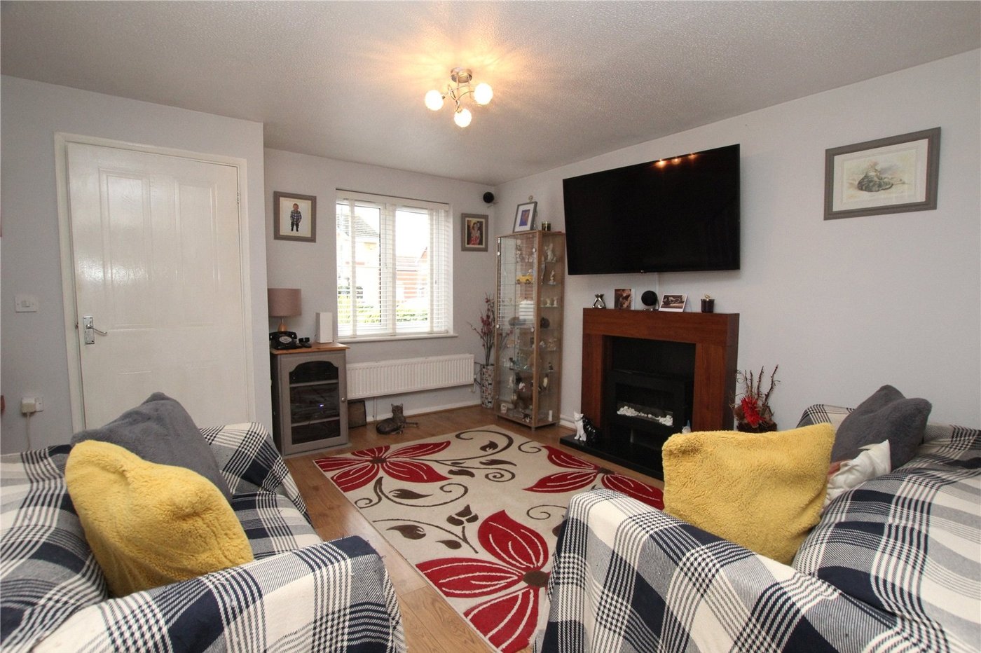 2 bedroom house for sale in West Thamesmead | Robinson Jackson