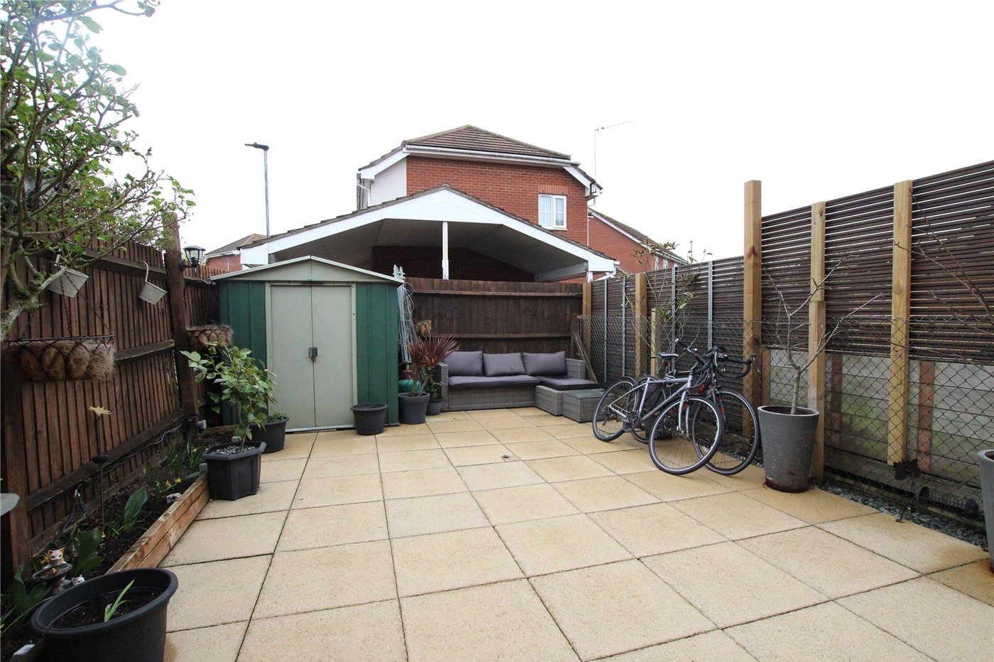 2 bedroom house for sale in West Thamesmead | Robinson Jackson