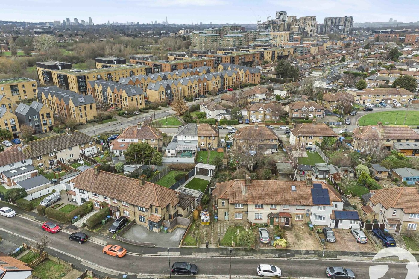 3 bedroom house for sale in London | Robinson Jackson