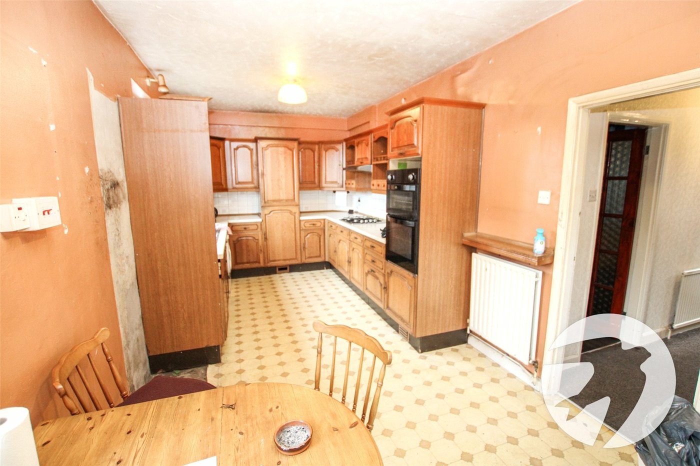 3 bedroom house for sale in London | Robinson Jackson