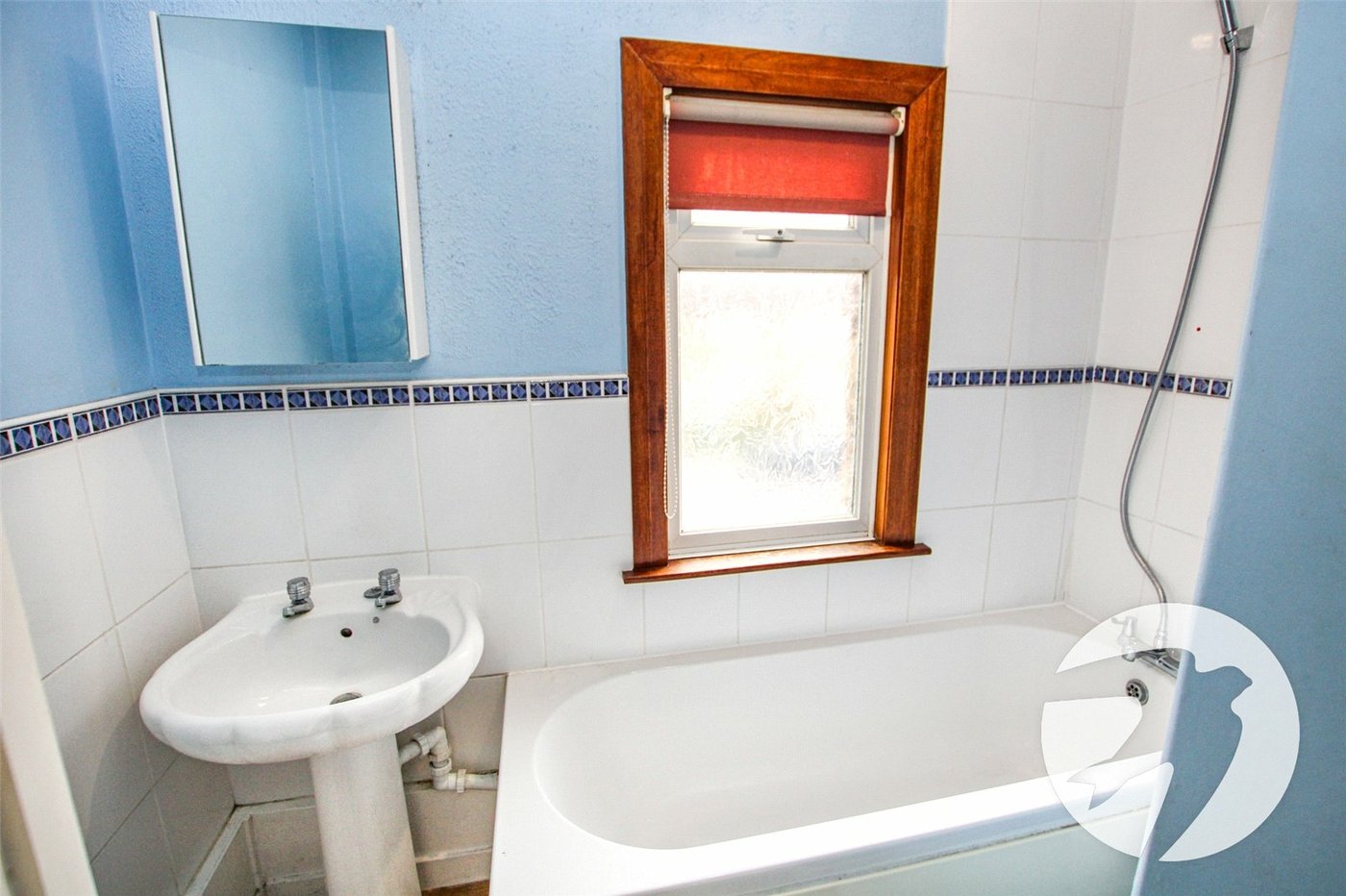 3 bedroom house for sale in London | Robinson Jackson