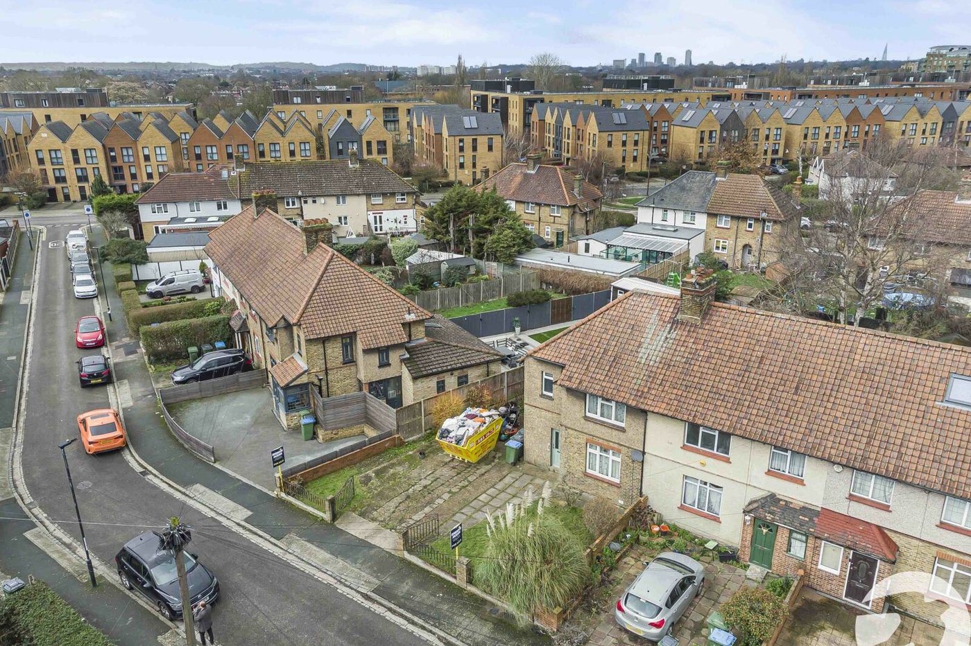 3 bedroom house for sale in London | Robinson Jackson