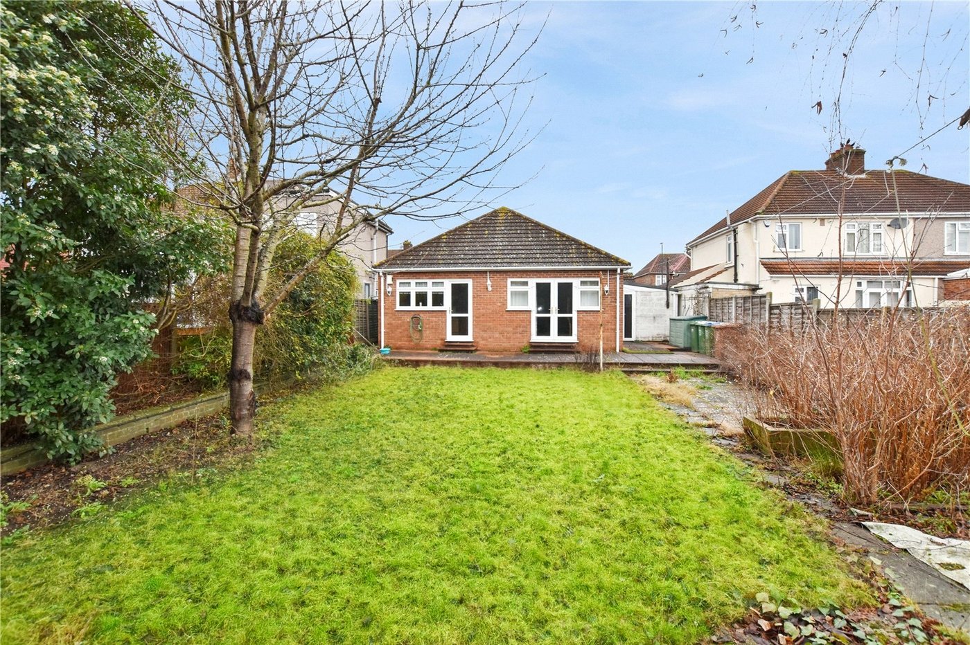 3 bedroom bungalow for sale in Bexleyheath | Robinson Jackson