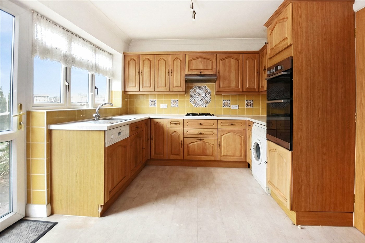 3 bedroom bungalow for sale in Bexleyheath | Robinson Jackson
