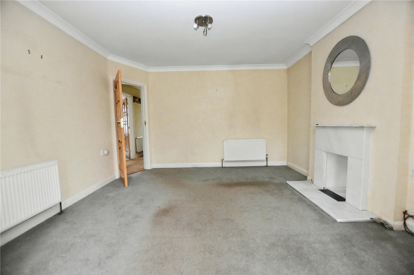 3 bedroom bungalow for sale in Bexleyheath | Robinson Jackson