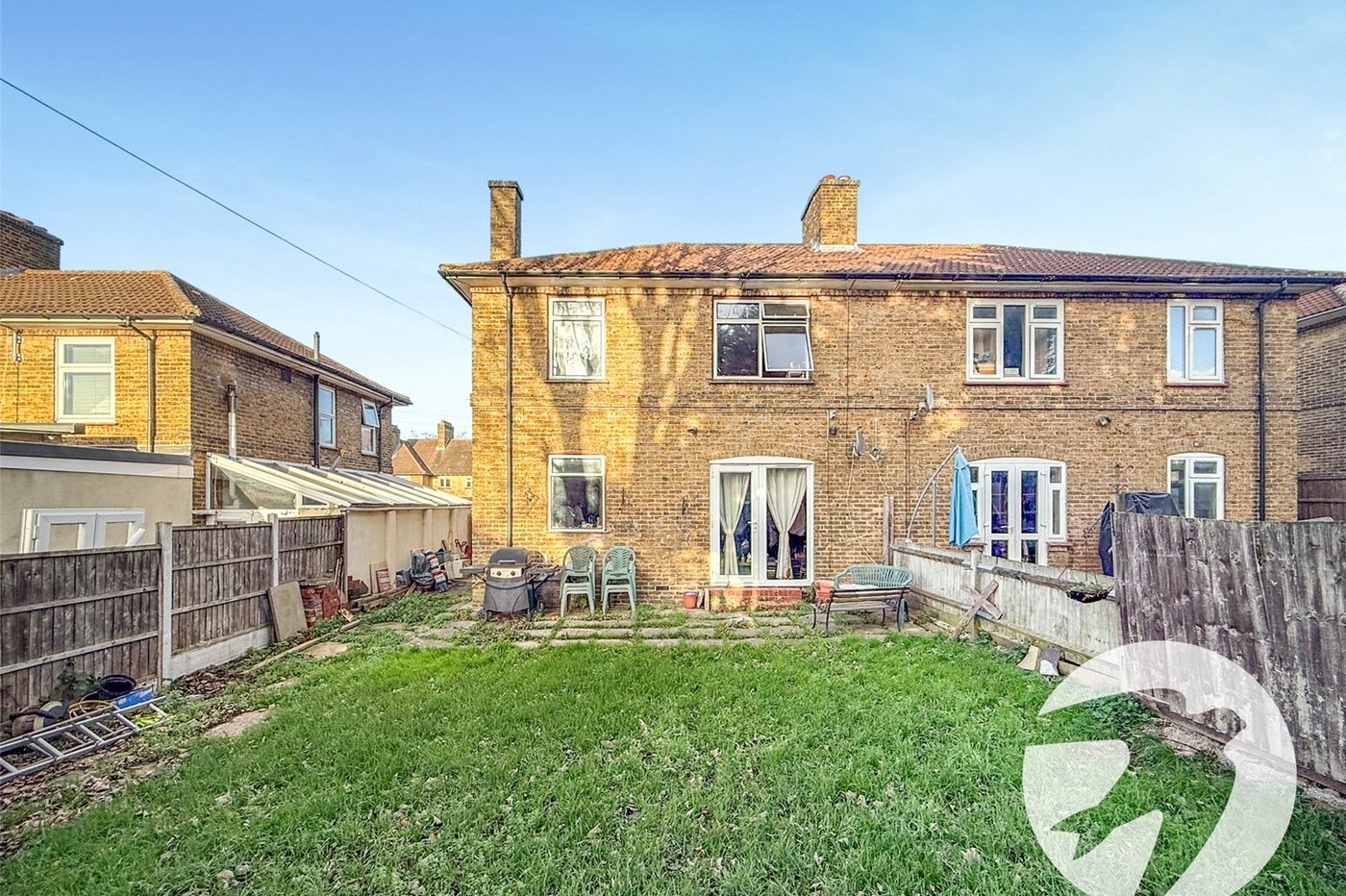 3 bedroom house for sale in London | Robinson Jackson