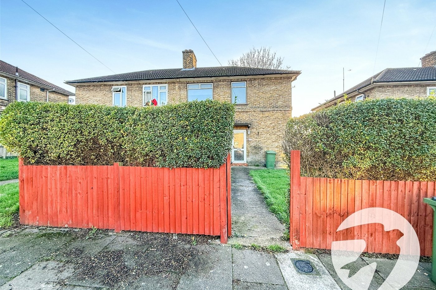 3 bedroom house for sale in London | Robinson Jackson